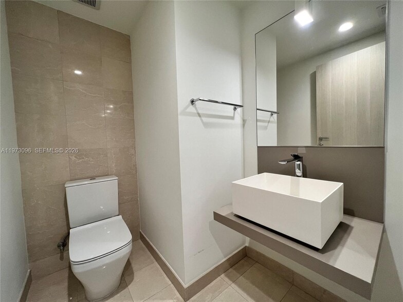 Building Photo - 1000 Brickell Plz