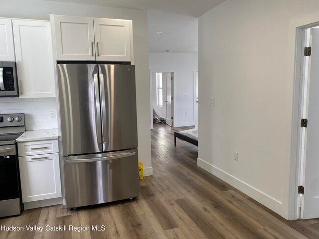 Building Photo - 520 Delaware Ave