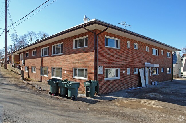 Building Photo - 2308 Wayne Ave