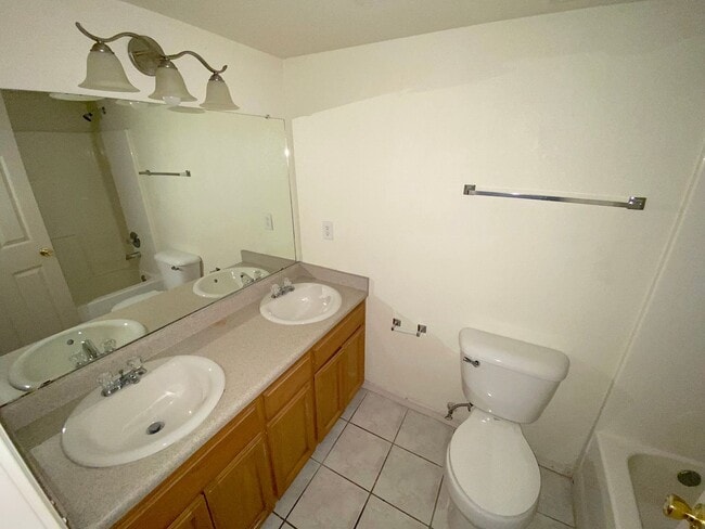 Building Photo - West El Paso 5bed Refrig A/C Home