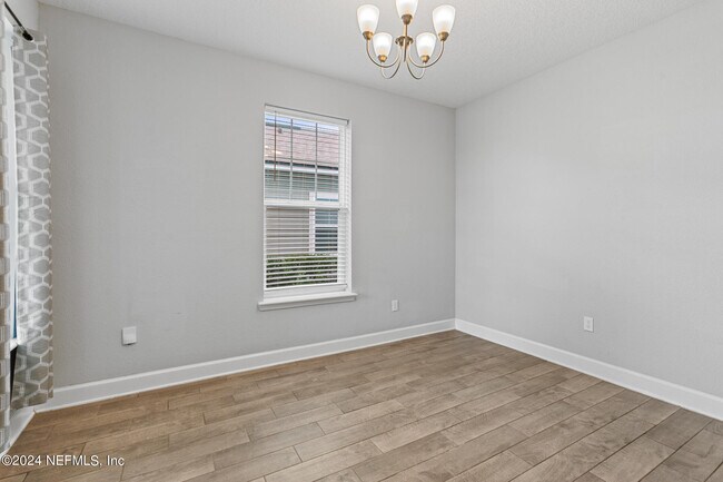 Building Photo - 213 Foxcross Ave
