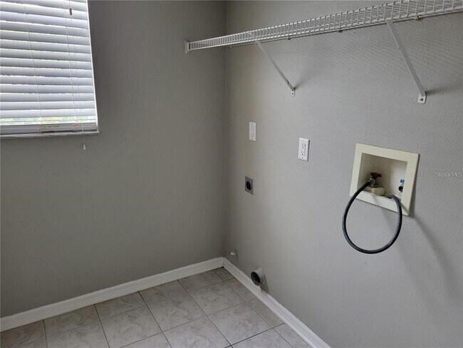 Building Photo - 7215 Colonial Lake Dr