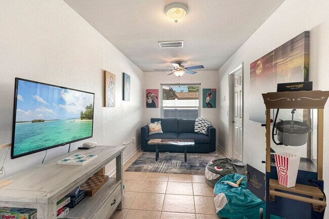 Building Photo - 2543 Sunny Breeze Ave