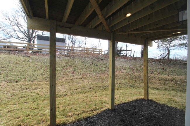 Building Photo - 3663 Ponton Rd