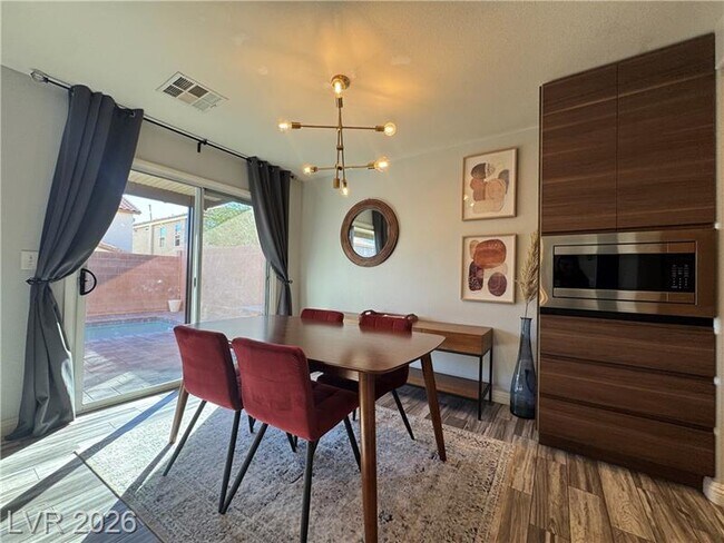 Building Photo - 9253 Valley Ranch Ave