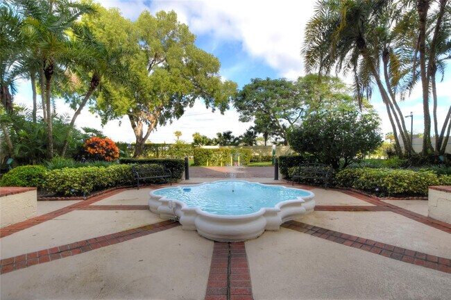 Building Photo - 105 Lake Emerald Dr