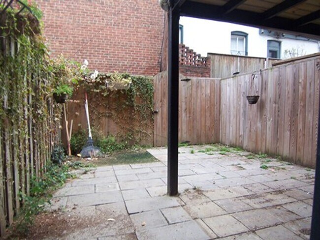 Building Photo - 2BR/2BA Apartment - Logan Circle with priv...