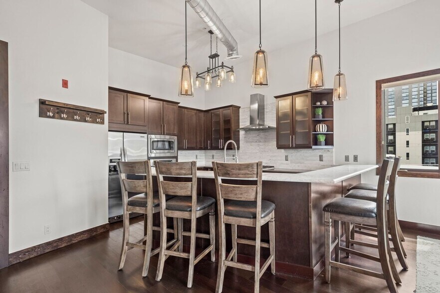 Building Photo - 2101 Larimer St