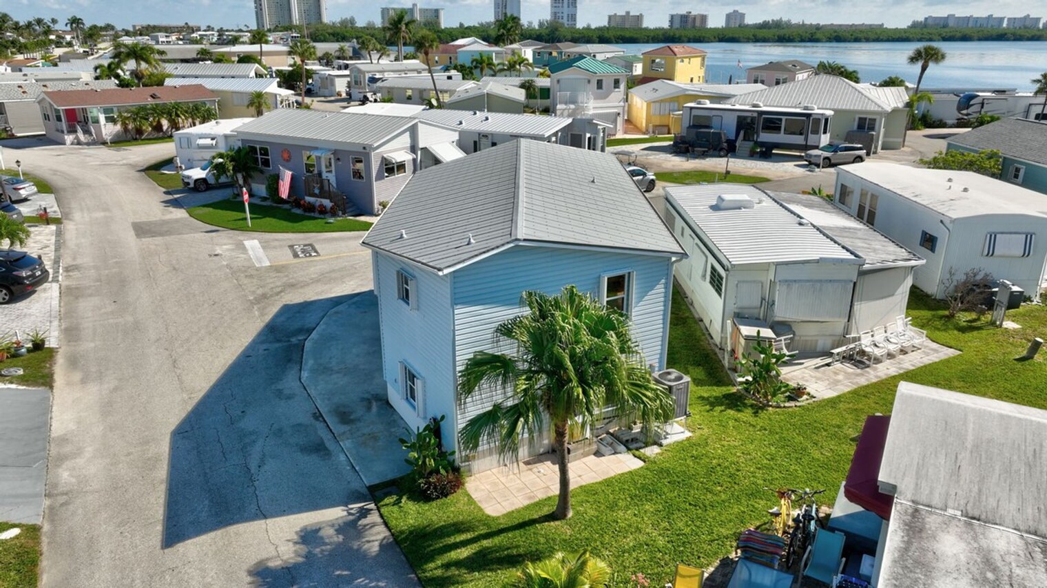 Building Photo - 1294 Nettles Blvd