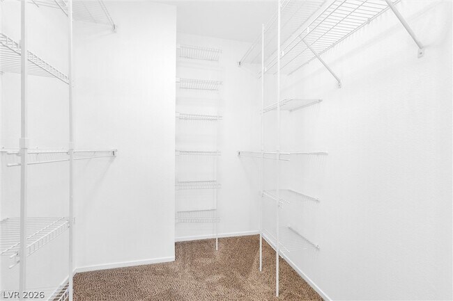 Building Photo - 7600 Beverly Hills Dr