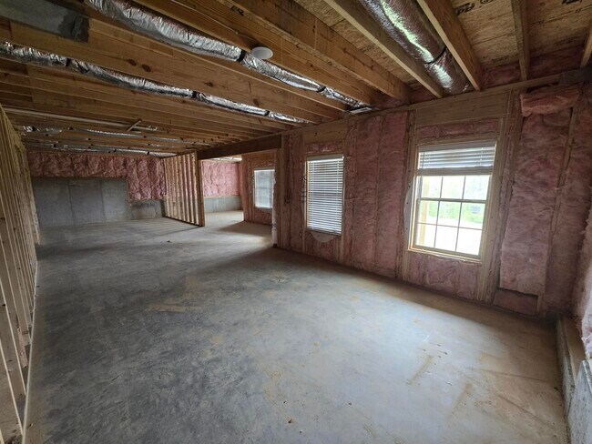 Building Photo - 737 Yellowstone Trl