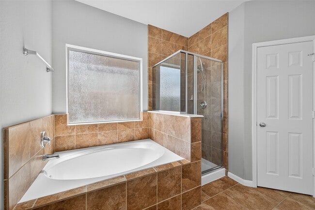Building Photo - 20718 Bandrock Terrace