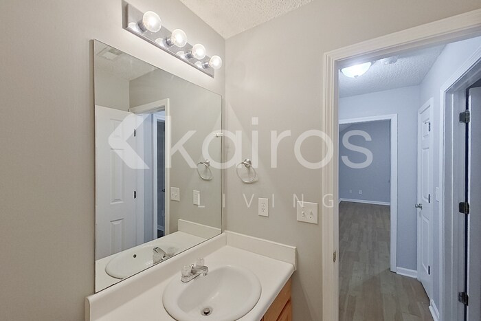 Building Photo - 1763 Park Ct