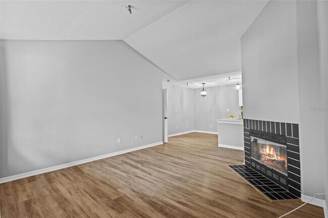 Building Photo - 10265 Gandy Blvd N