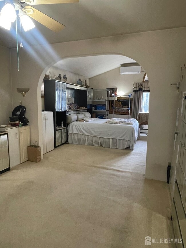 Building Photo - 92 Holly Rd