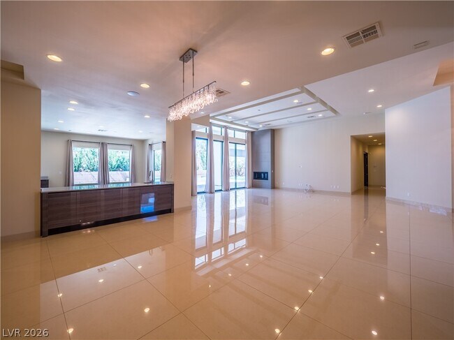 Building Photo - 7447 Yonie Ct