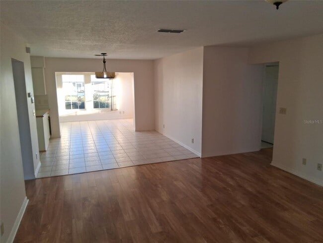 Building Photo - 5001 NW 31 St