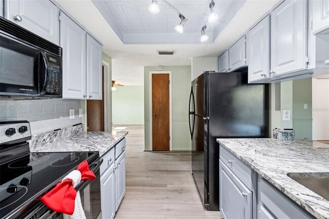 Building Photo - 10187 122nd Ave N