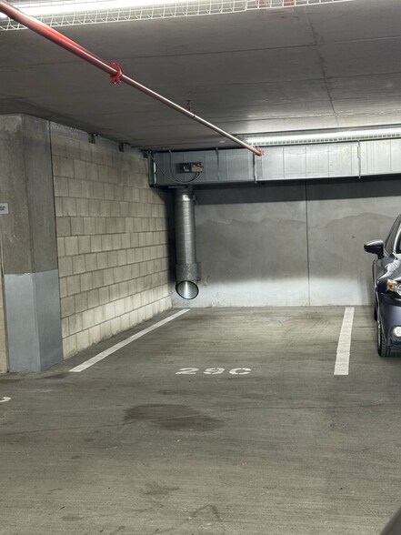 Building Photo - 550 15th St