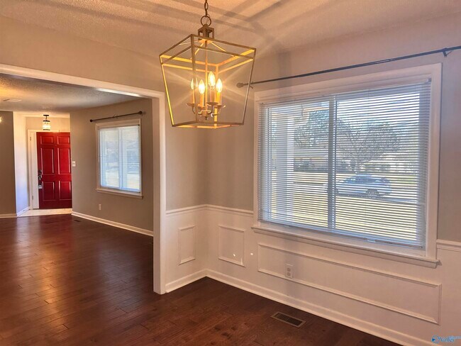 Building Photo - 10302 Picadilly Ln SW