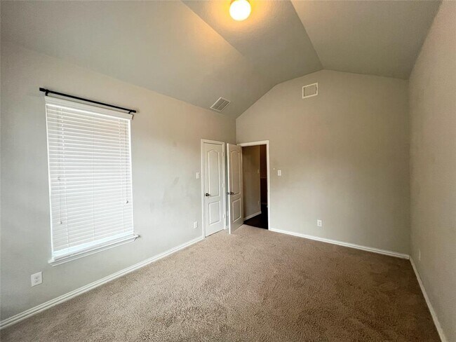 Building Photo - 613 Palmilla St