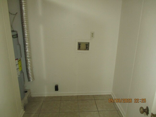 Building Photo - 1125 University St