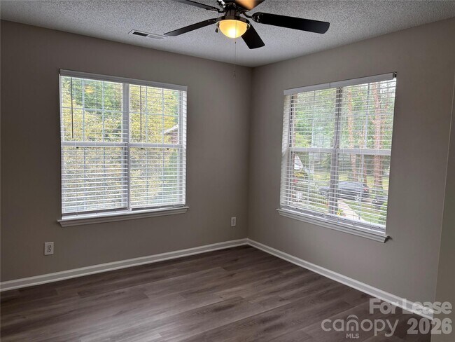 Building Photo - 1000 Mt Holly-Huntersville Rd