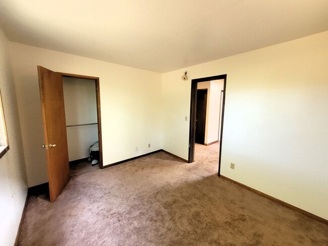 Building Photo - Cabin Style Home, 2 Bedroom - Bellingham, Toledo St