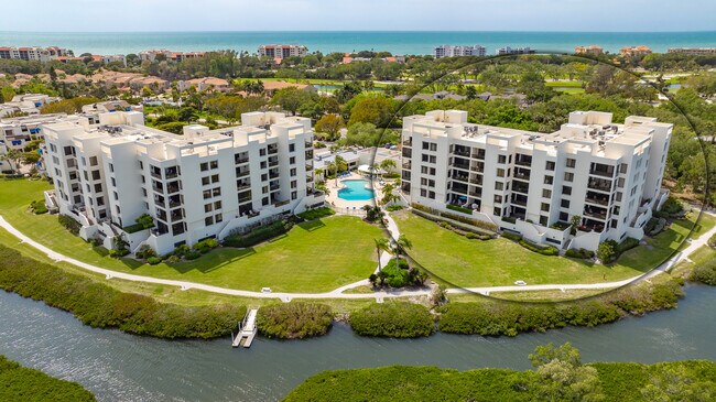 Building Photo - 2020 Harbourside Dr