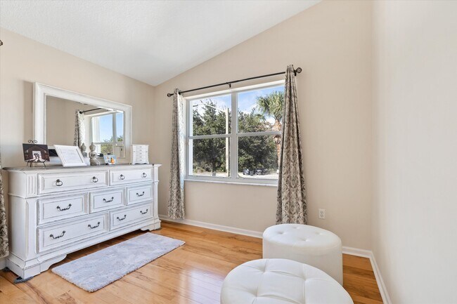 Building Photo - 7663 Great Oak Dr