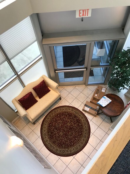 Building Photo - 1522 VFW Pkwy