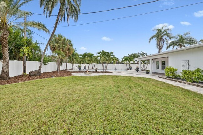 Building Photo - 3800 Bayshore Blvd NE