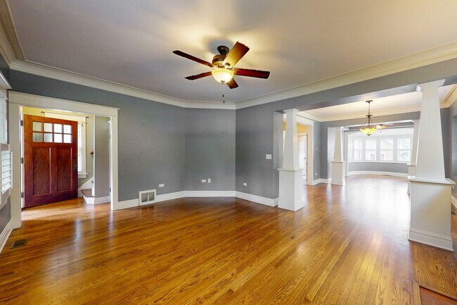 Building Photo - 523 Prairie St