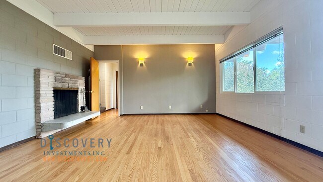 Building Photo - Mid-Century Modern 3 Bedroom Home in Montclair