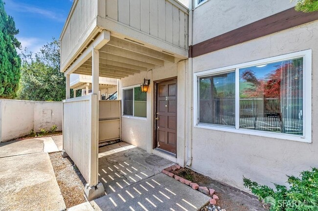 Building Photo - 46728 Crawford St