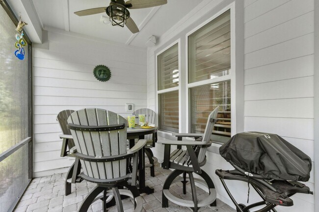 Building Photo - Discover the Ideal 55+ Lifestyle in Your N...