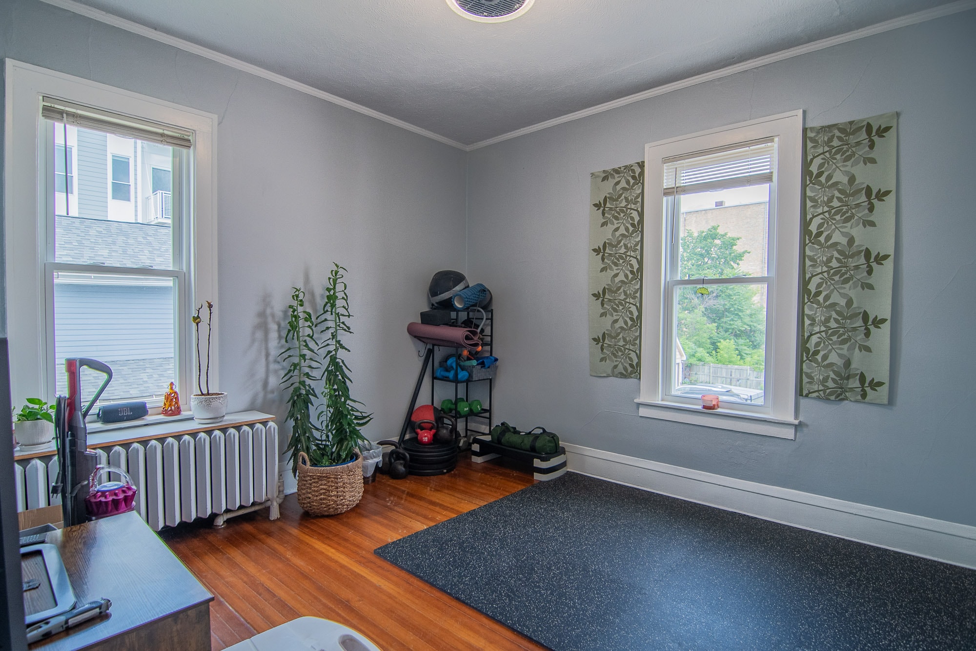 Building Photo - 5940 5th Ave