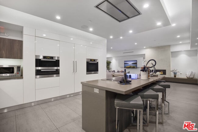 Building Photo - 6379 Colgate Ave