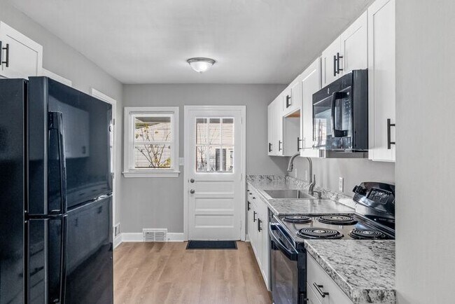 Building Photo - 2809 Keeler St