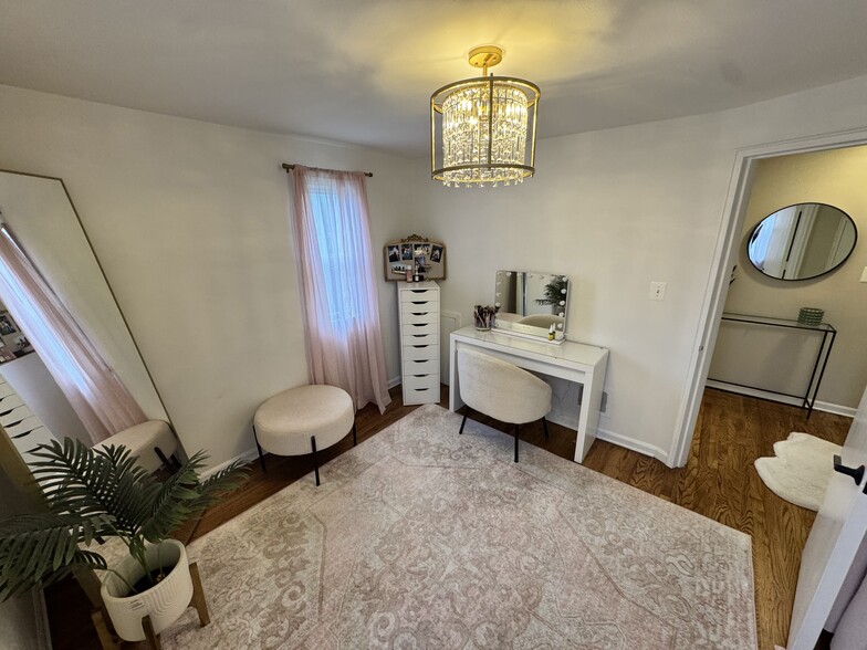 Bedroom 2 / Office - 3324 Coolidge Hwy