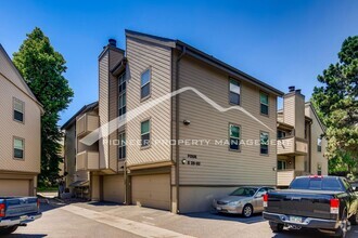 Building Photo - Spacious Condo with Washer/Dryer and Parking