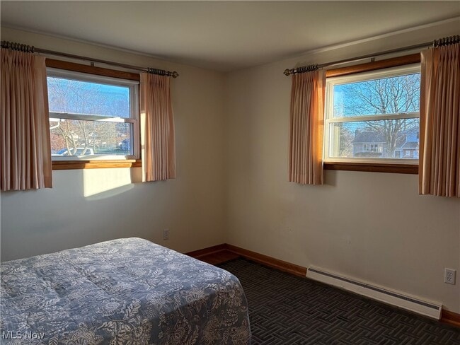 Building Photo - 168 Valley View Dr