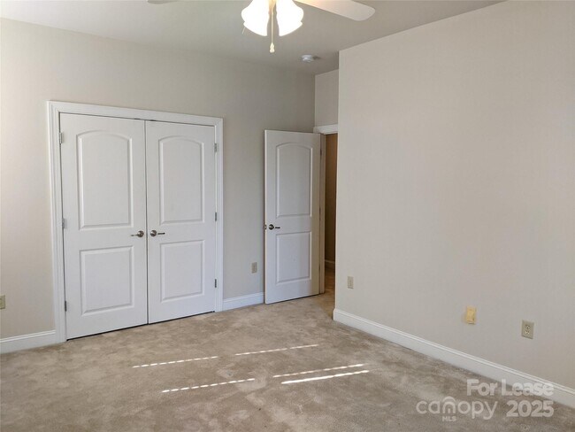 Building Photo - 119 Steinbeck Wy