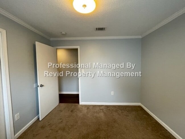 Building Photo - 36 N Auburndale St