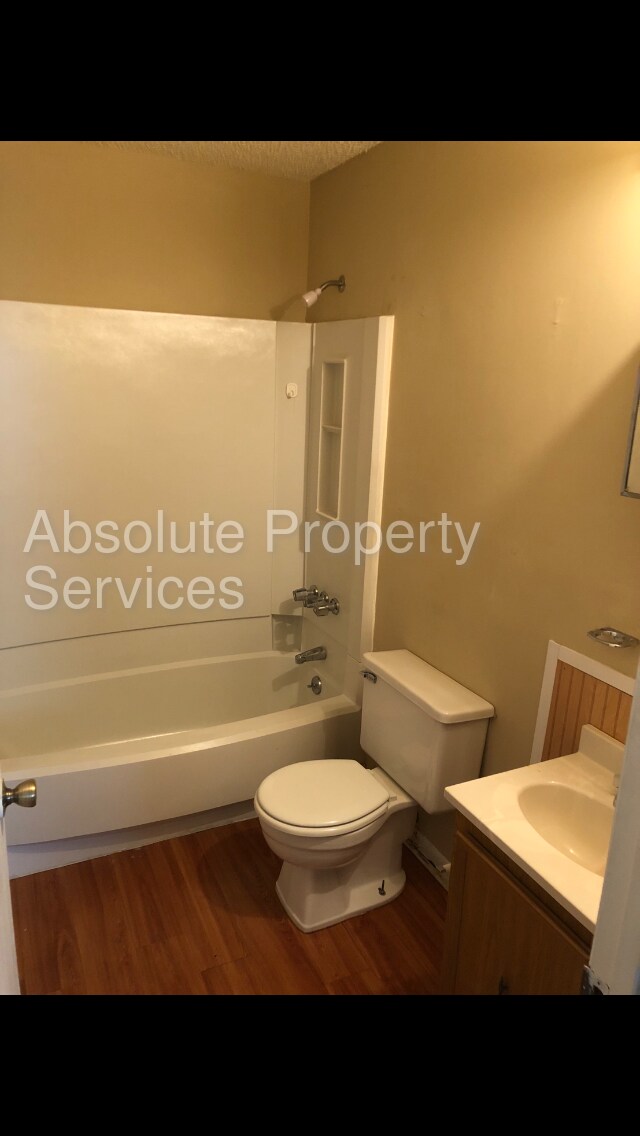 Building Photo - Welcome home, we are waiting for you!