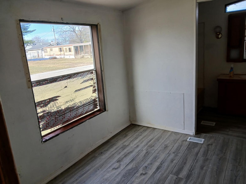 Building Photo - 1205 N State St