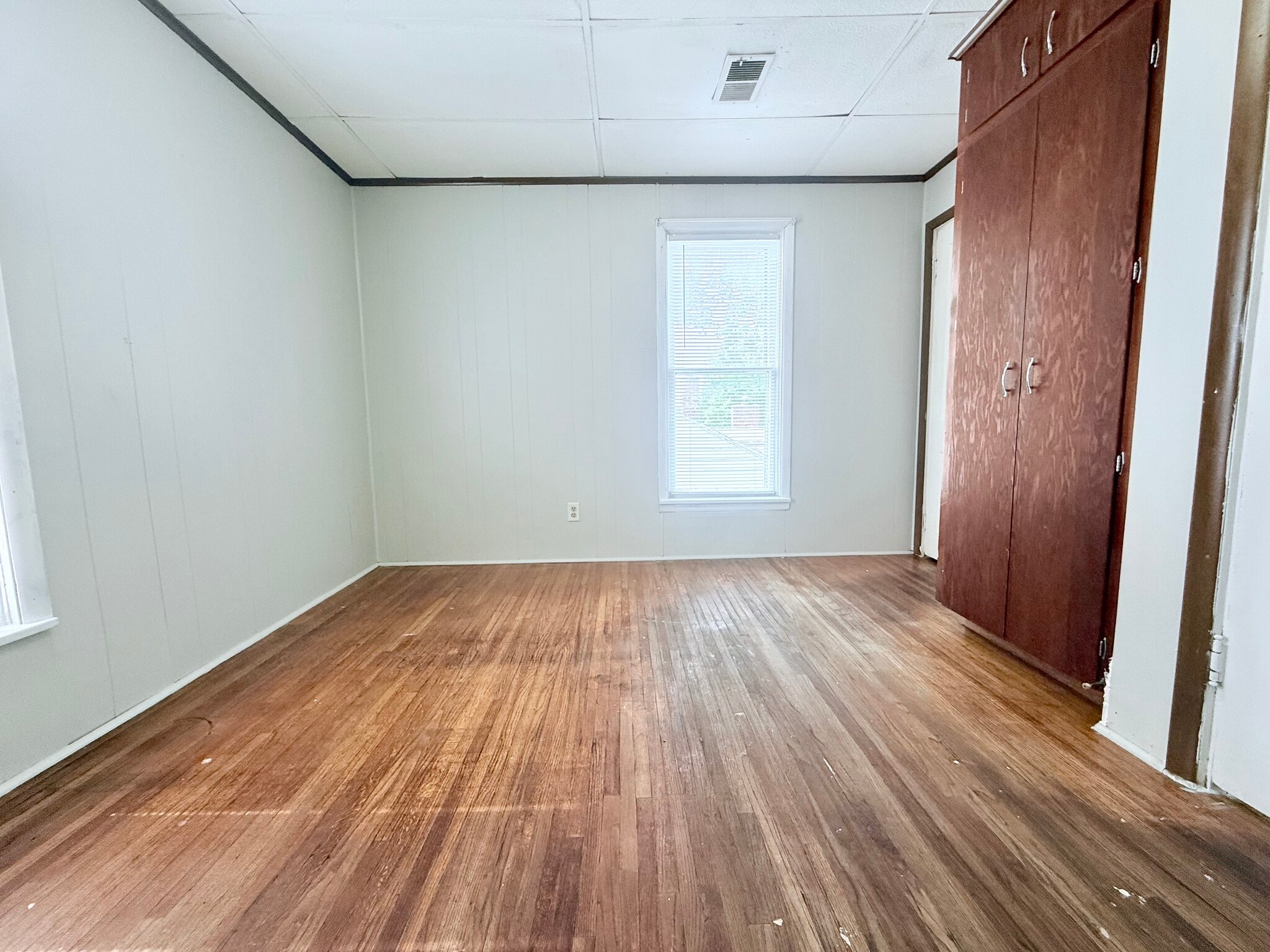 Bed #1 - 900 W Parker St