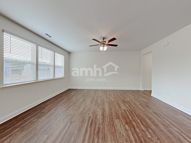 Building Photo - 3219 Brierhill Rd