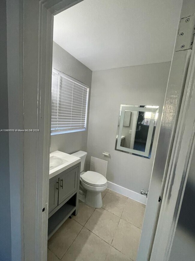 Building Photo - 7100 Park St