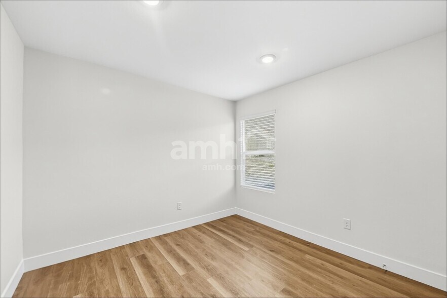 Building Photo - 7285 Arroyo Crossing Pkwy
